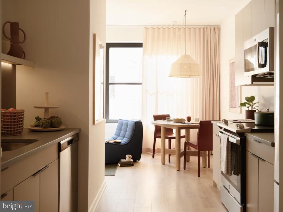 1525 N American STREET Unit: 1B-502