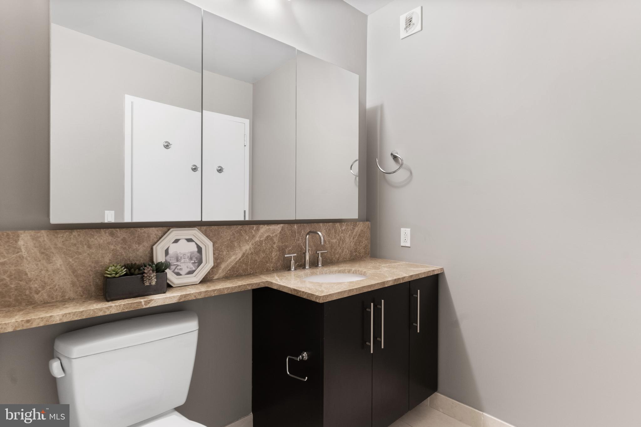 1425 Locust STREET Unit: 3D