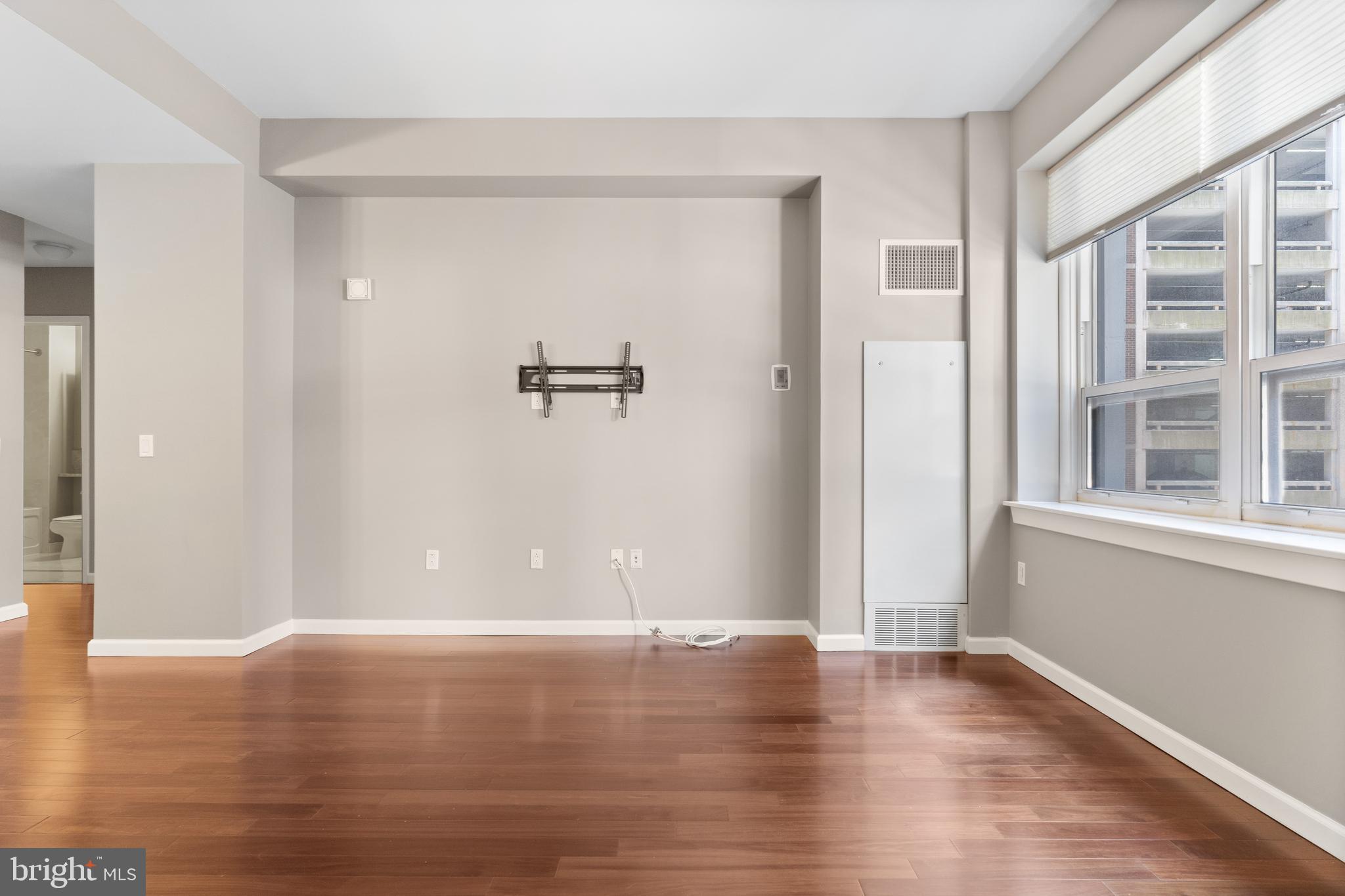 1425 Locust STREET Unit: 3D