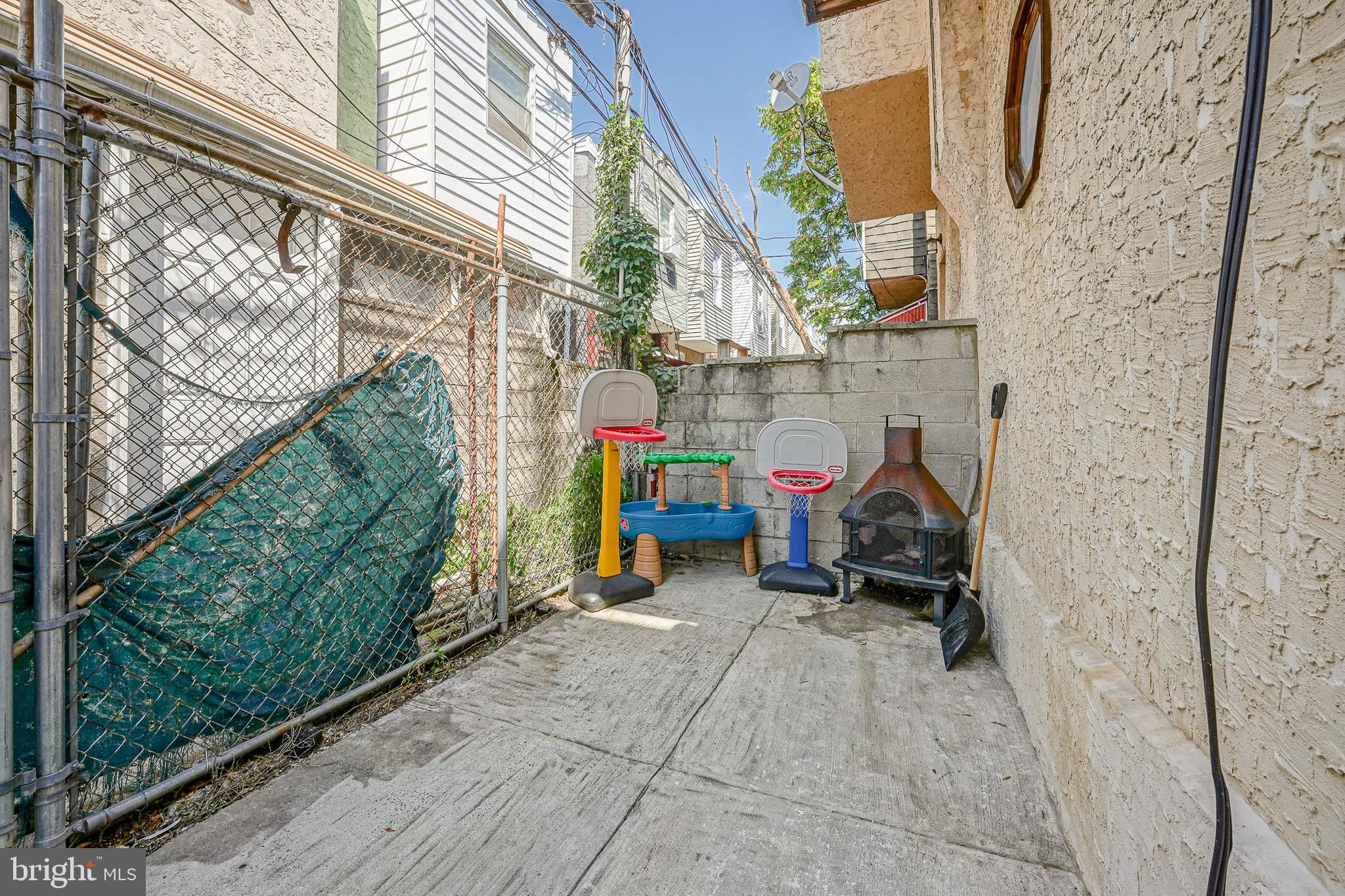 2522 S Philip STREET