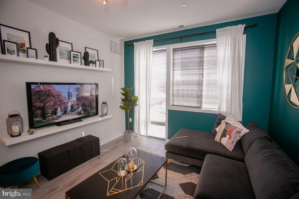 1410 N 31st STREET Unit: 1B-P-110