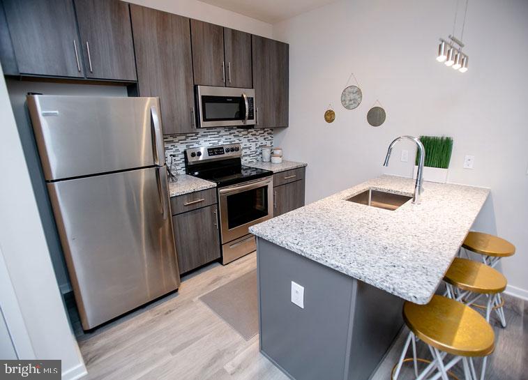 1410 N 31st STREET Unit: 1B-P-212