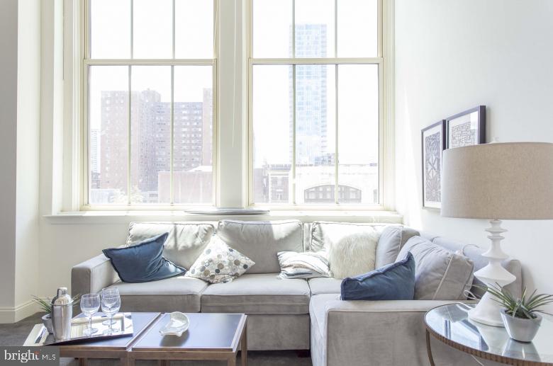 2121 Market STREET Unit: 424