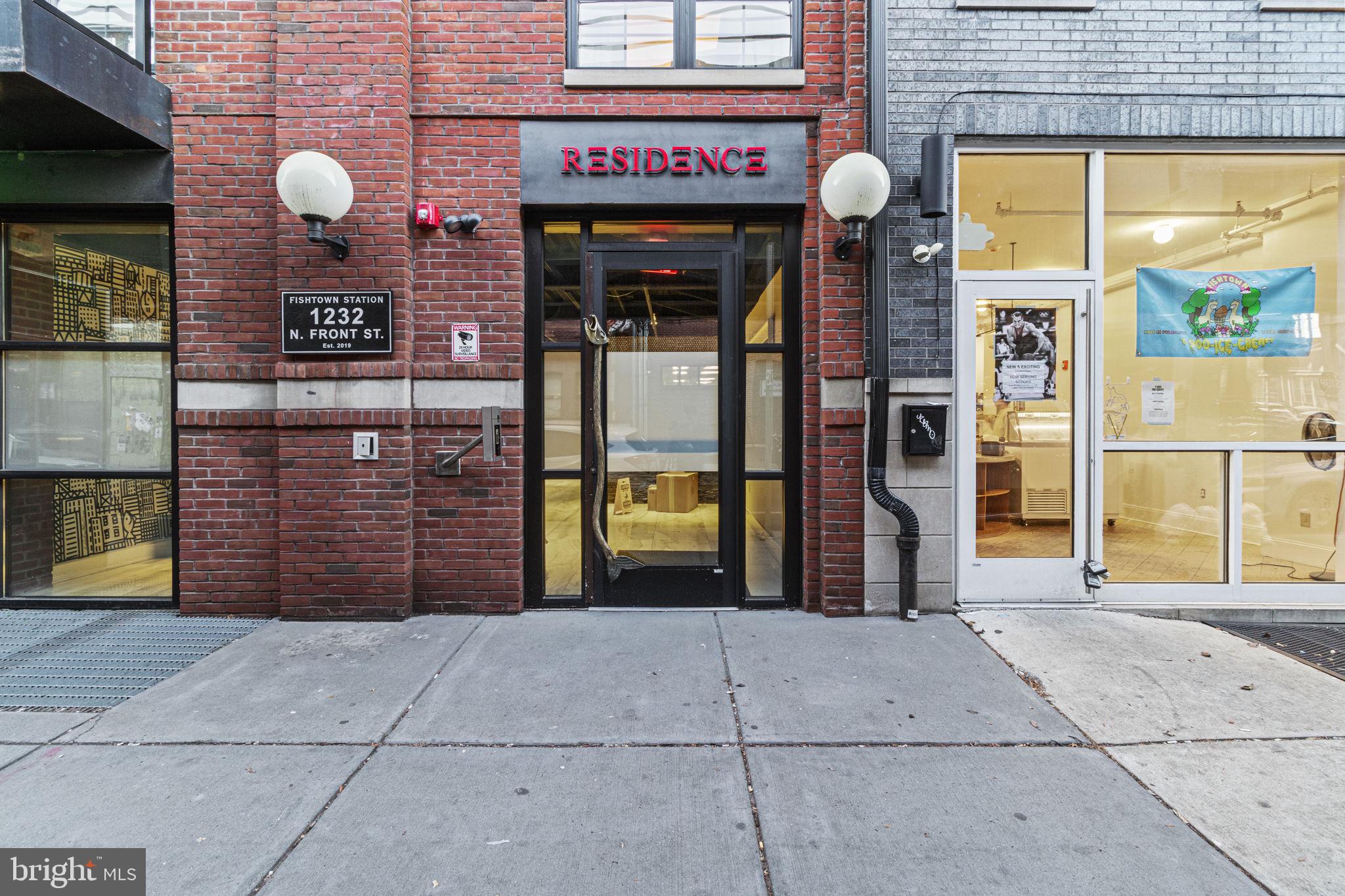 1232 N Front Street Unit: PH3