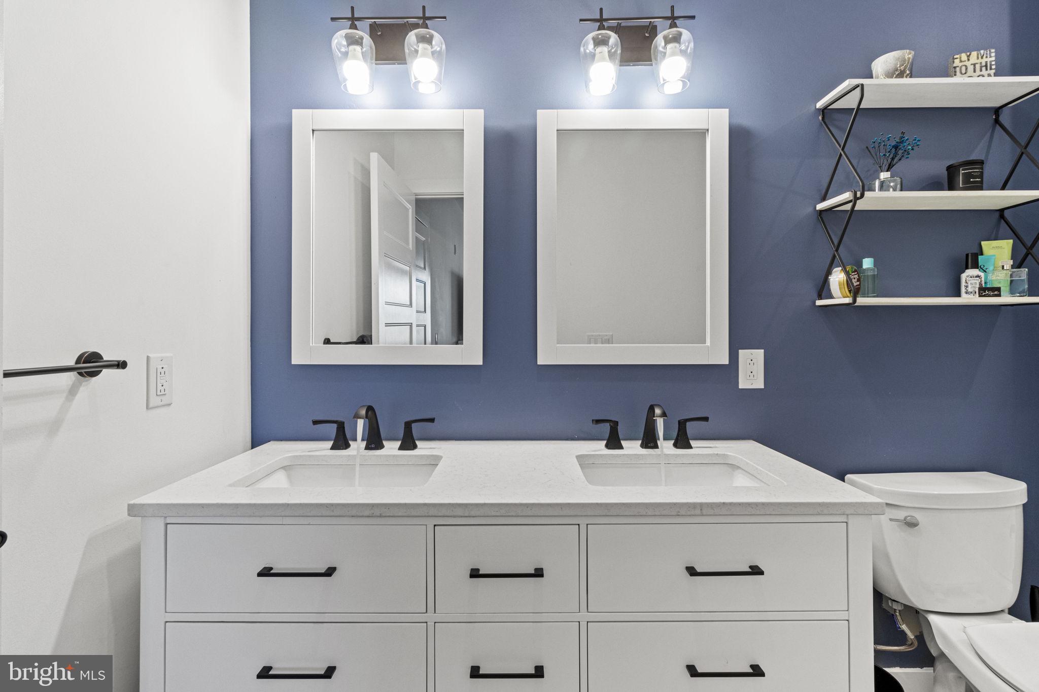 1232 N Front Street Unit: PH3