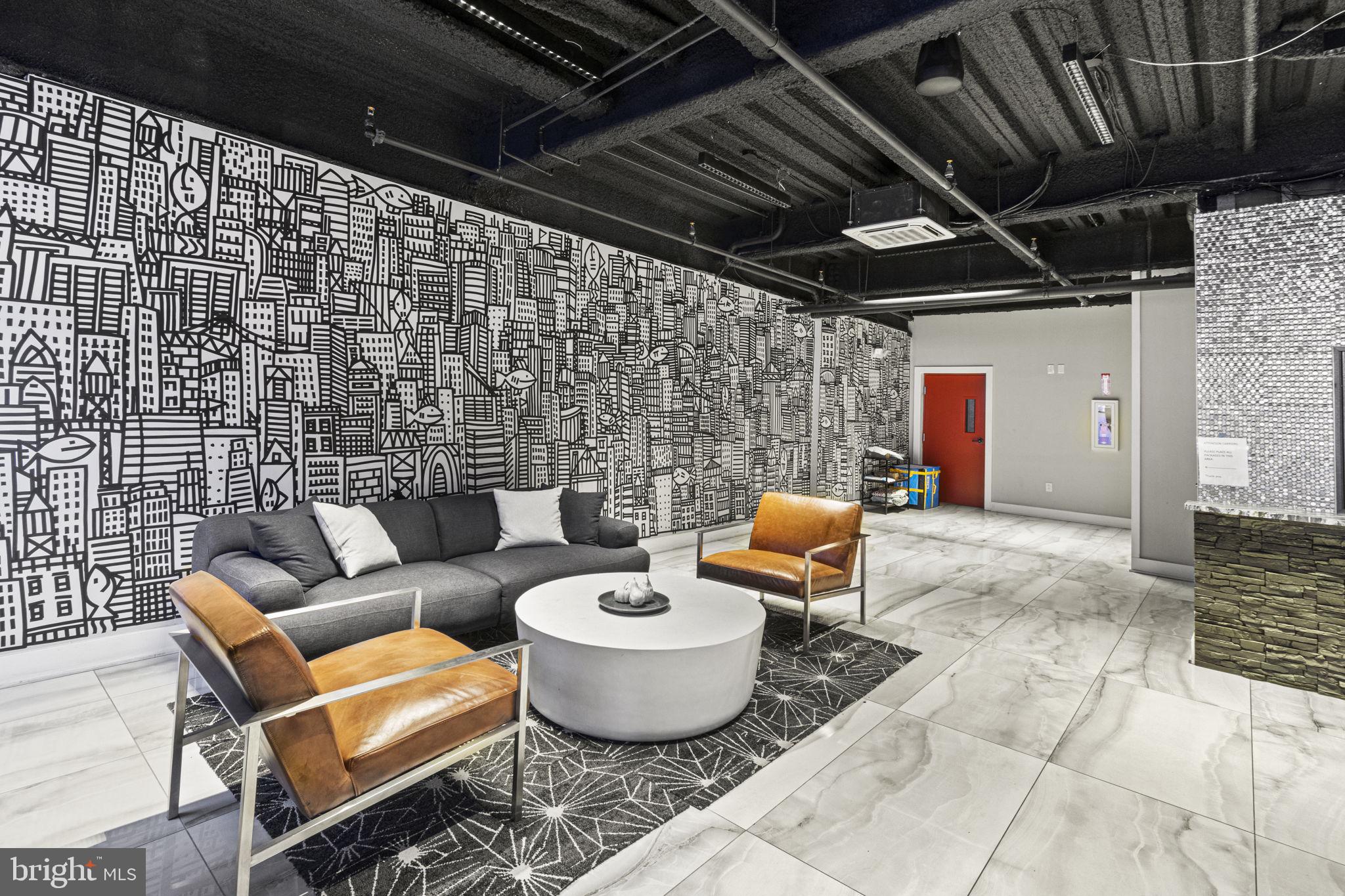 1232 N Front Street Unit: PH3