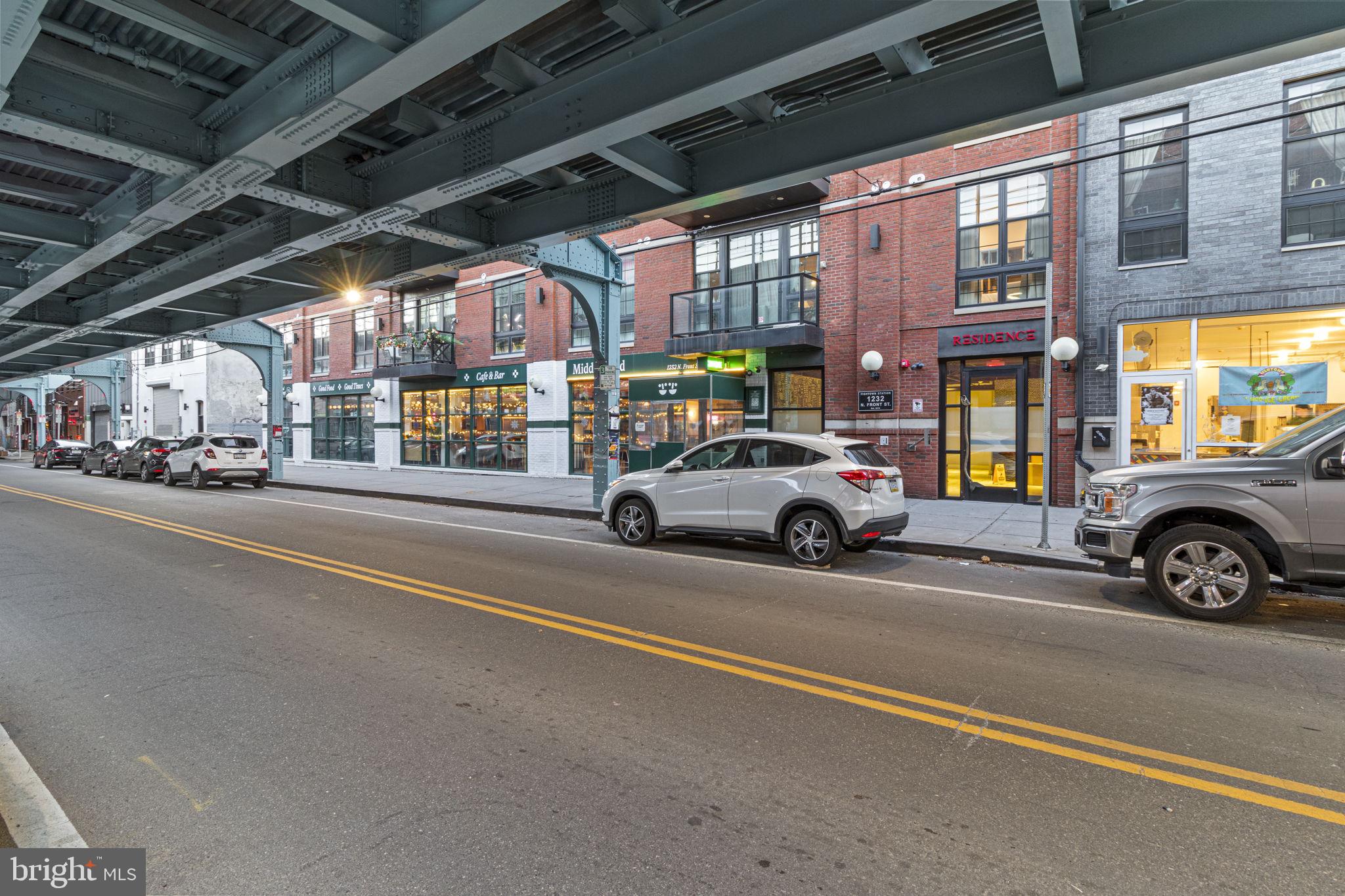 1232 N Front Street Unit: PH3