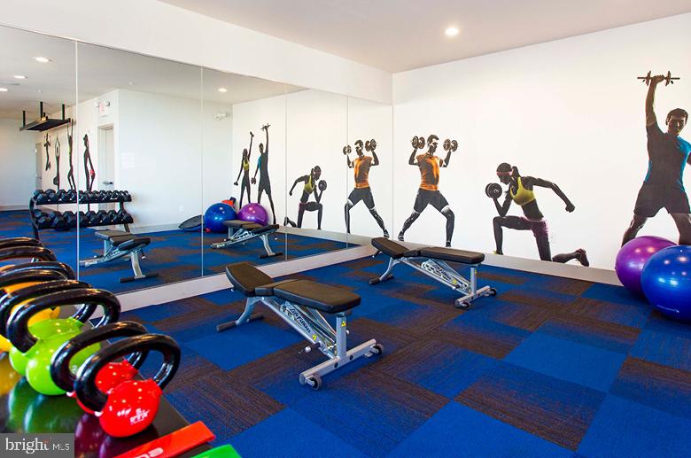 2121 Market STREET Unit: 303