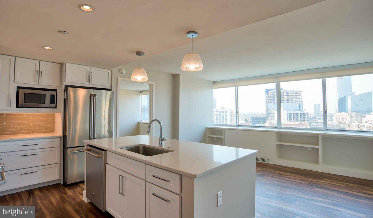 2200 Benjamin Franklin PARKWAY Unit: 2B-W1801