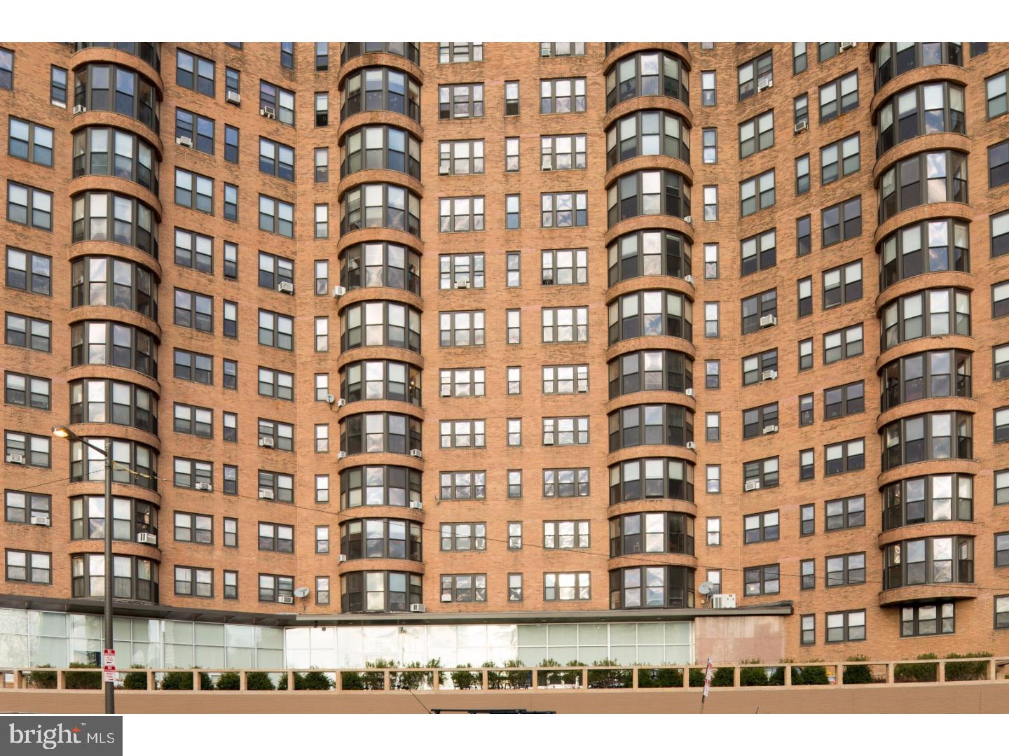 2201 Pennsylvania Ave Unit: 1114