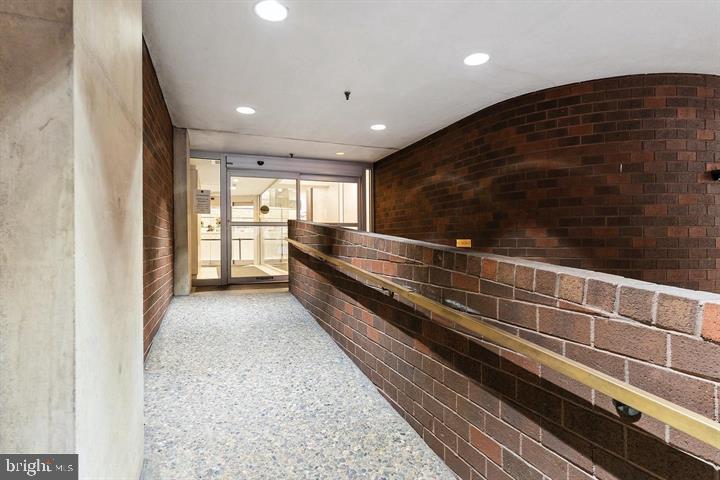 1420 Locust Street Unit: 31P