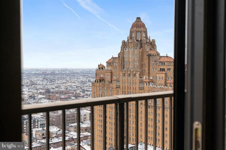 1420 Locust Street Unit: 31P