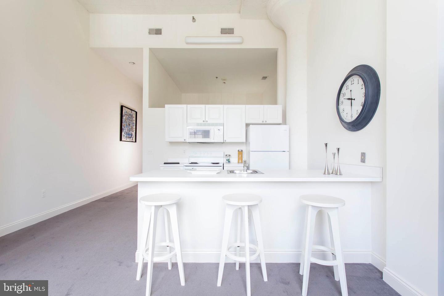 2121 Market Street Unit: 418