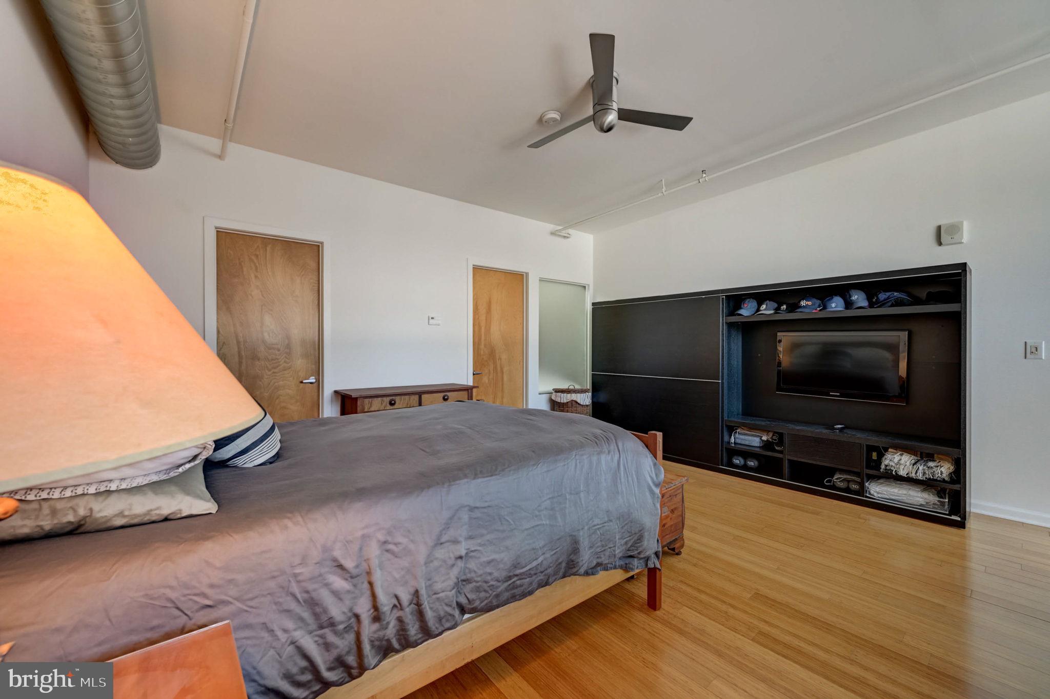 1228-32 Arch St #8b