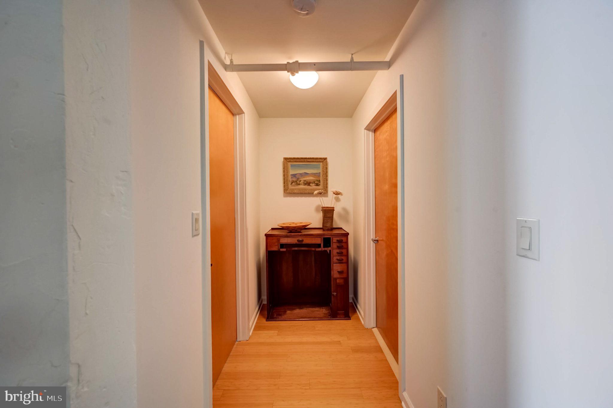 1228-32 Arch St #8b