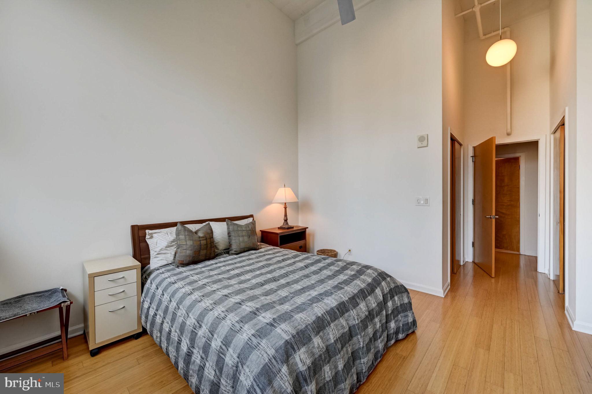 1228-32 Arch St #8b