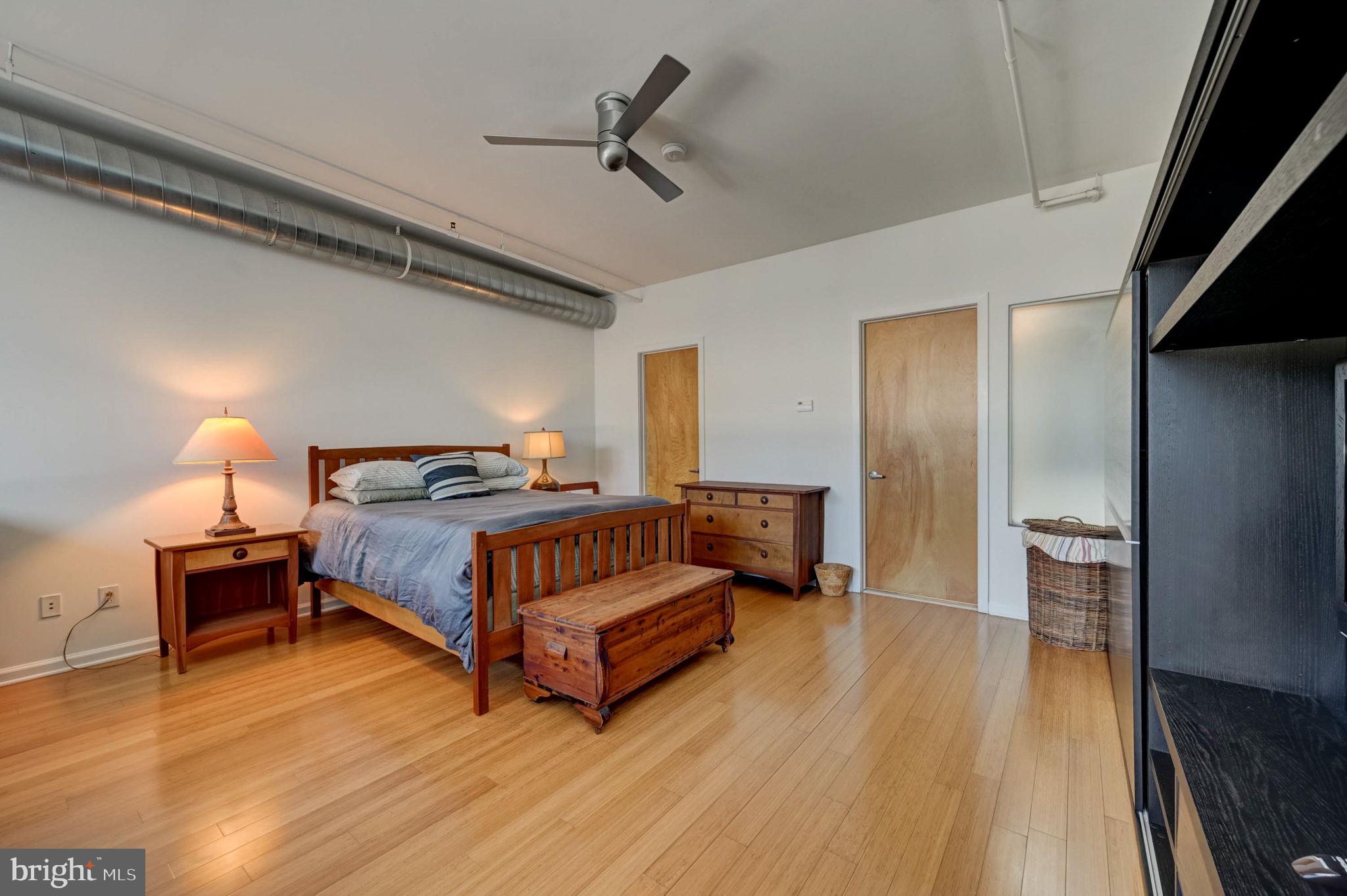 1228-32 Arch St #8b