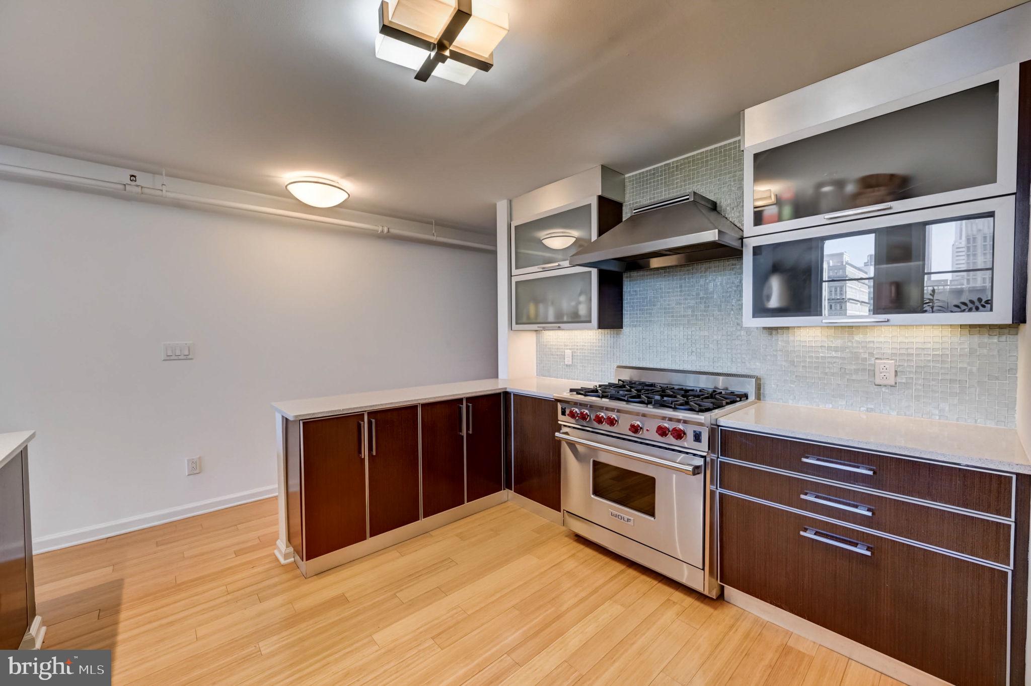 1228-32 Arch St #8b