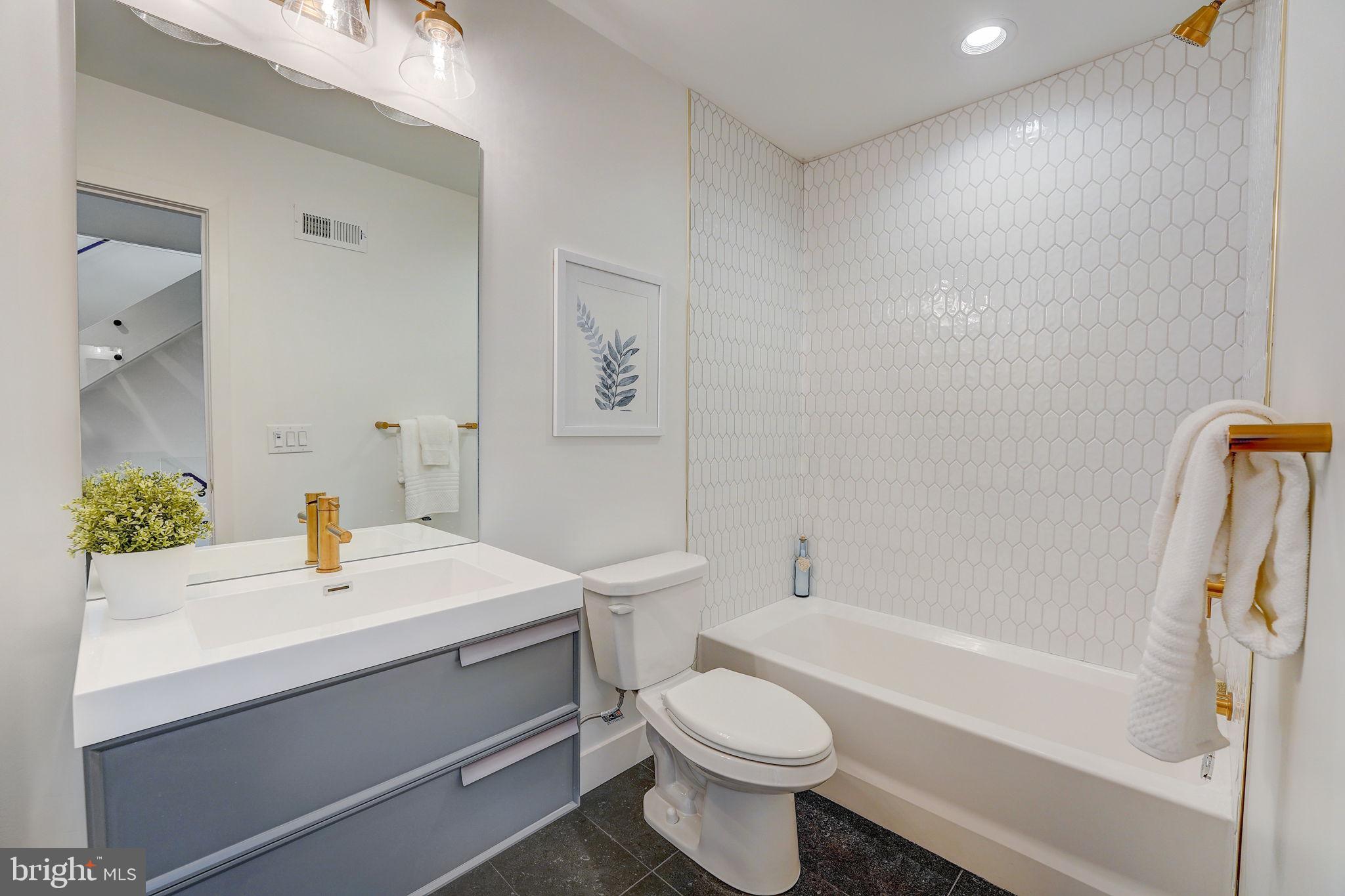 674 N 13th Street
