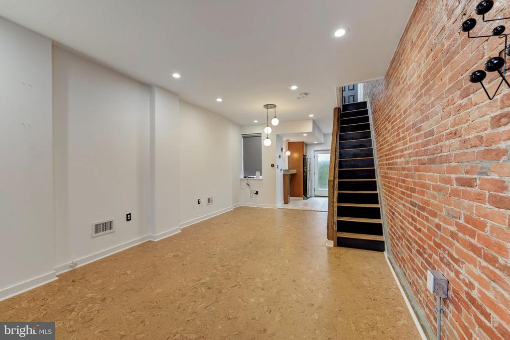 1309 N Marston St