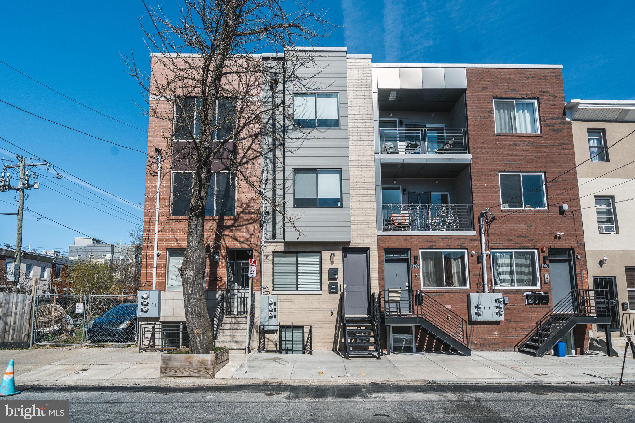 1907 E Huntingdon St #2