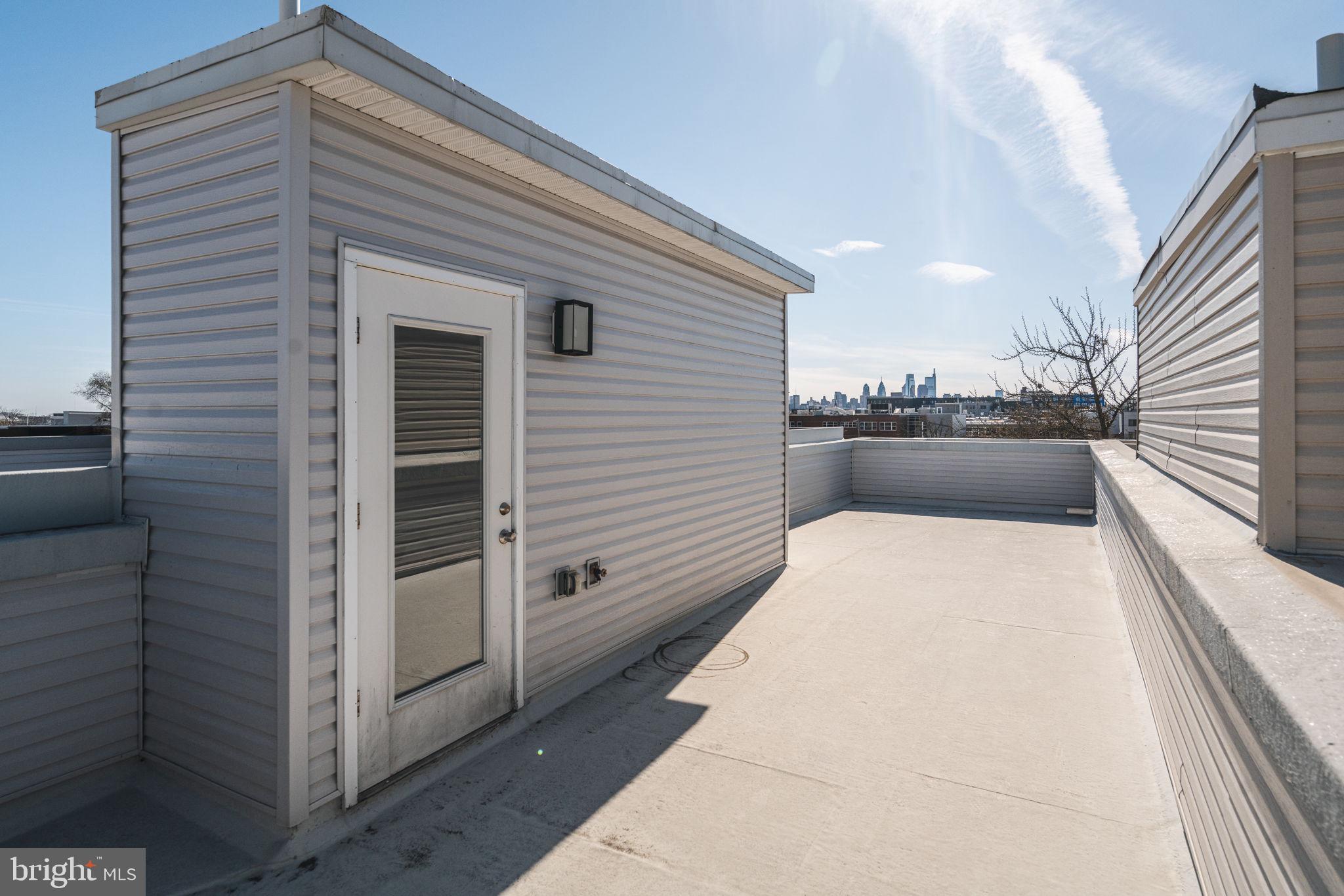 1907 E Huntingdon St #2