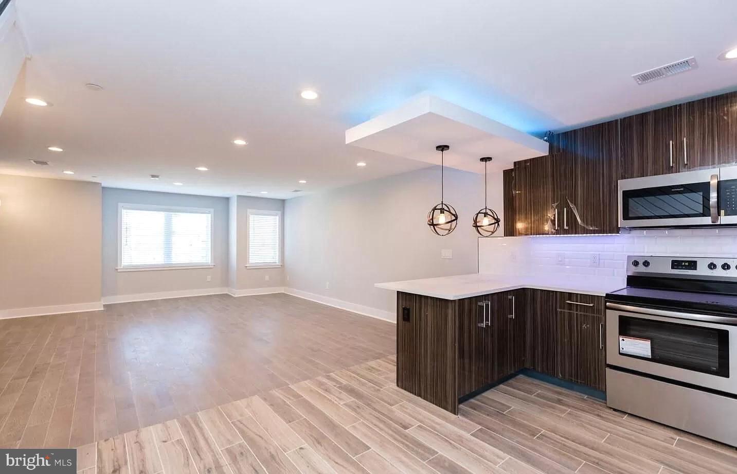 2564 Frankford Ave #3f