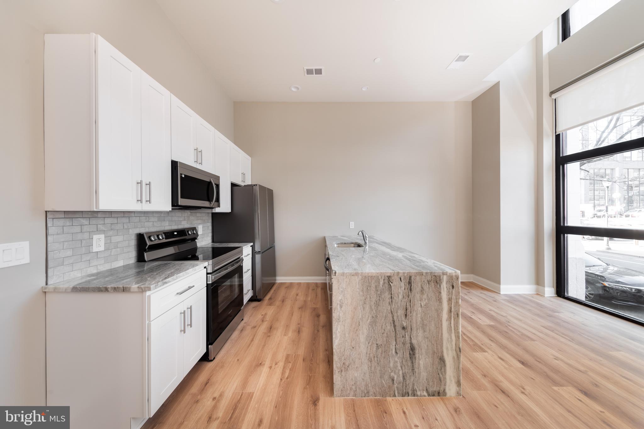 2121-41 Market St #107