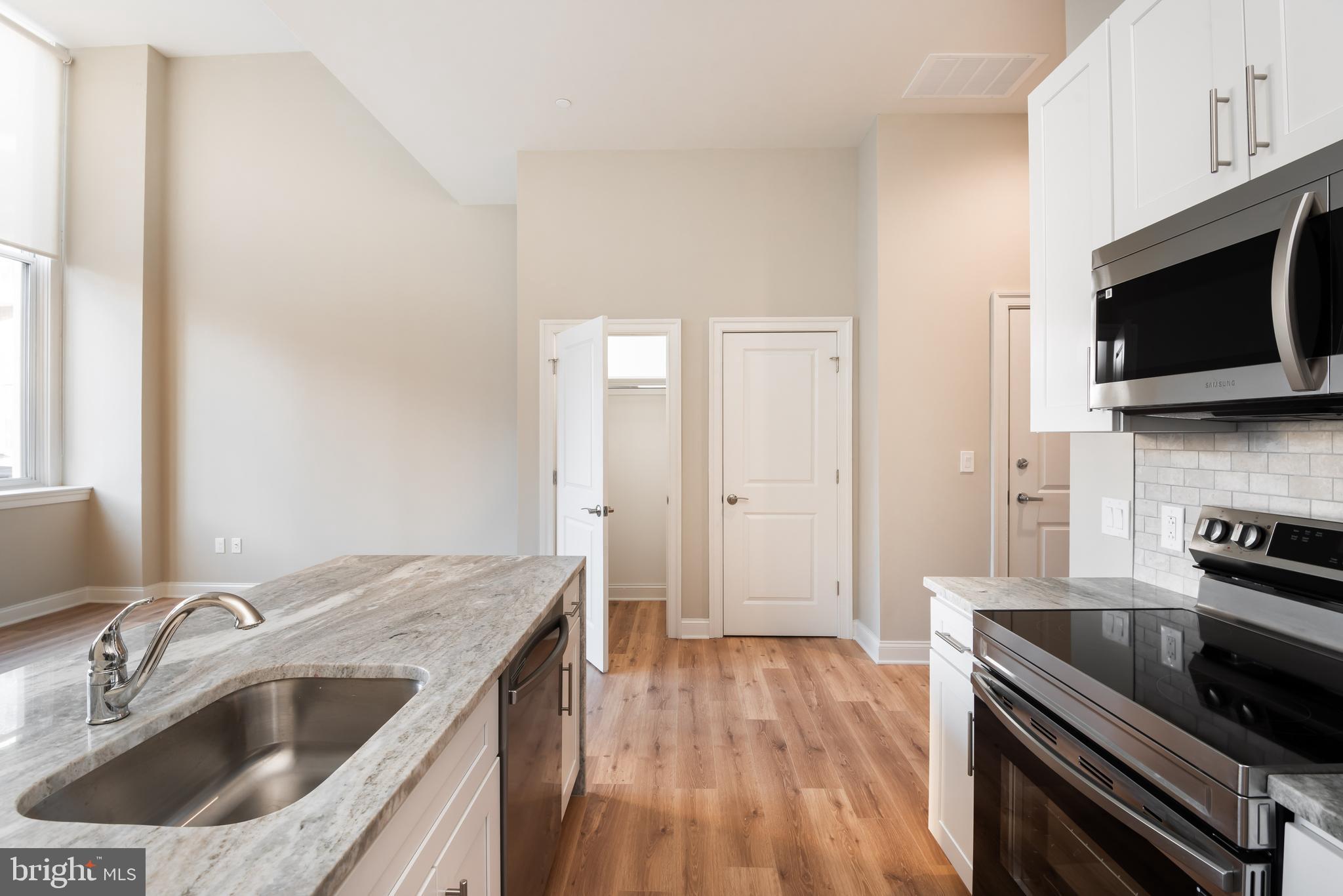 2121-41 Market St #104