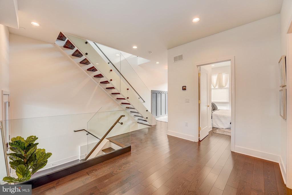 651 N Park Ave