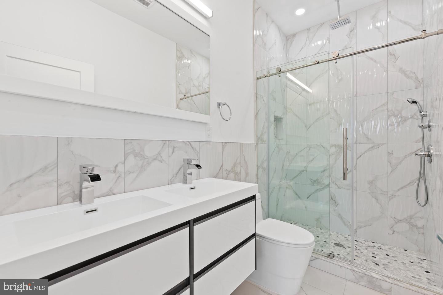 1335 N Franklin St #Unit 3