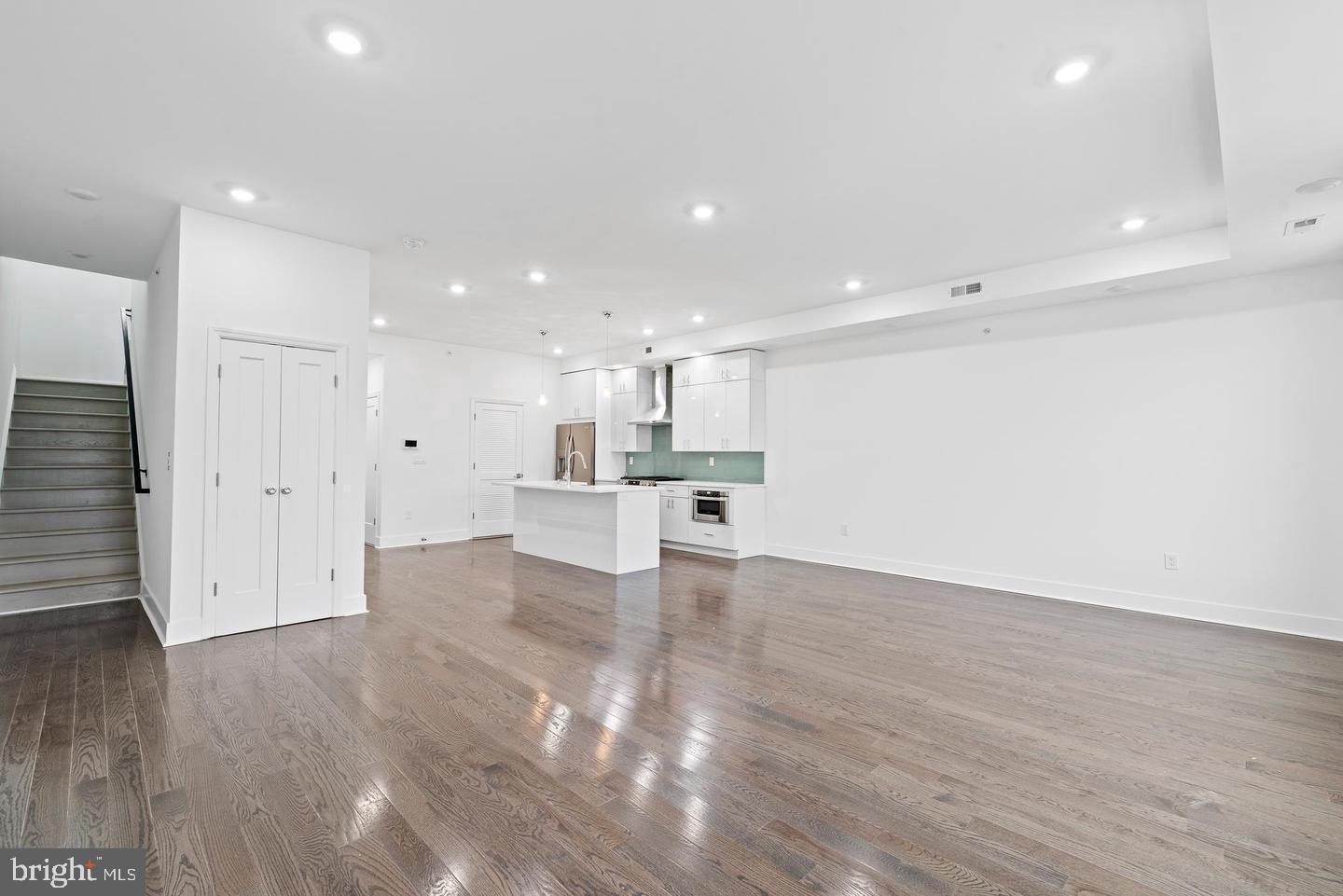 1335 N Franklin St #Unit 3