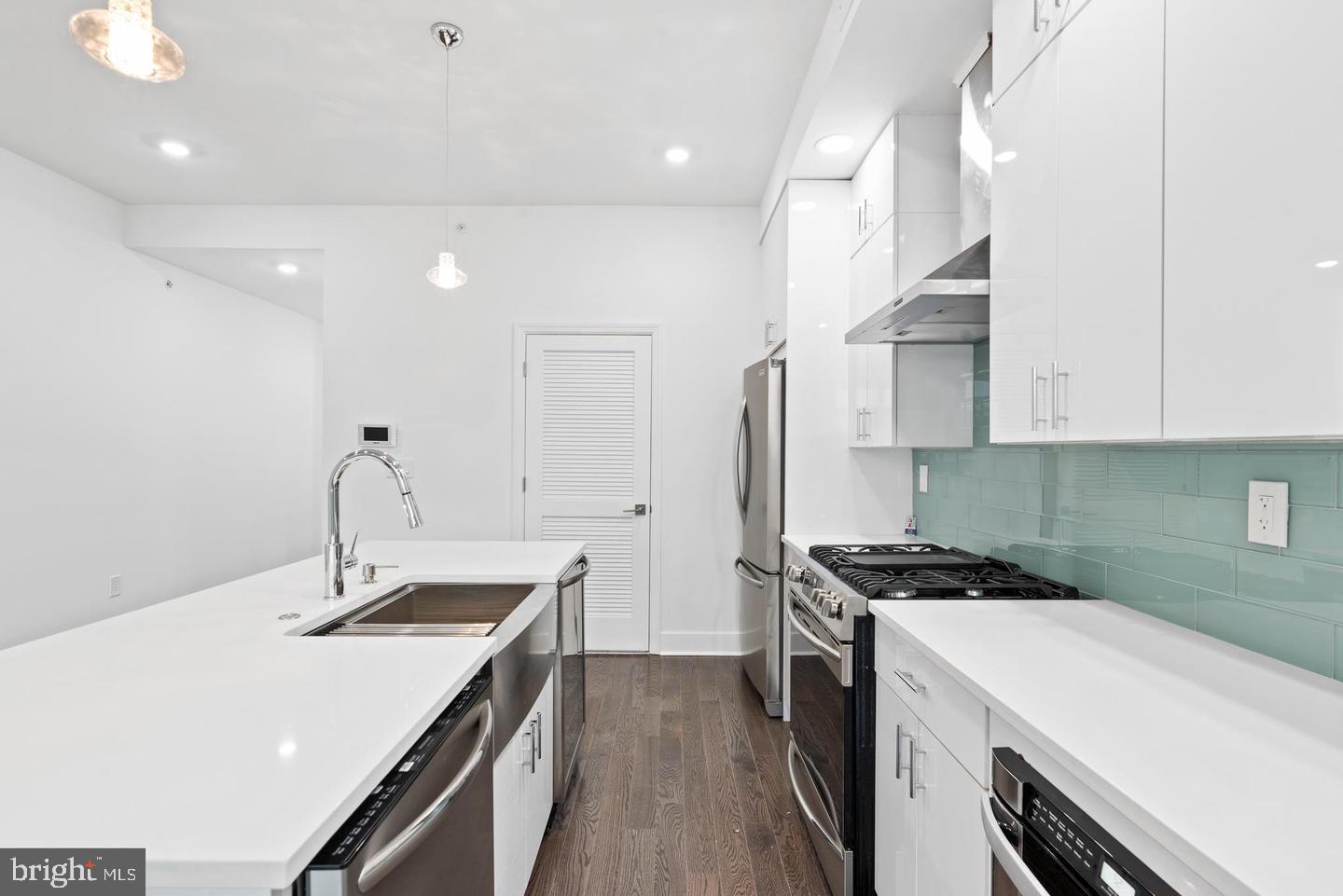 1335 N Franklin St #Unit 3