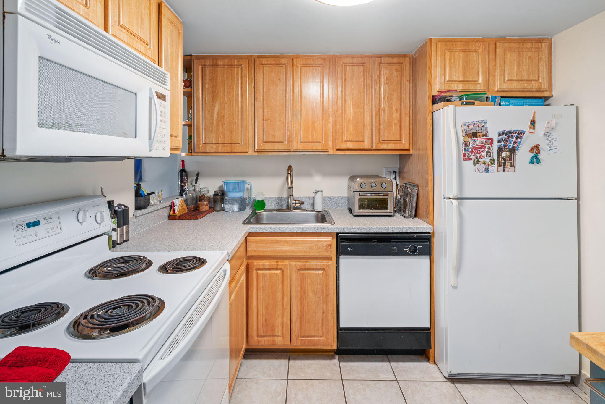 2001 Hamilton St #1627