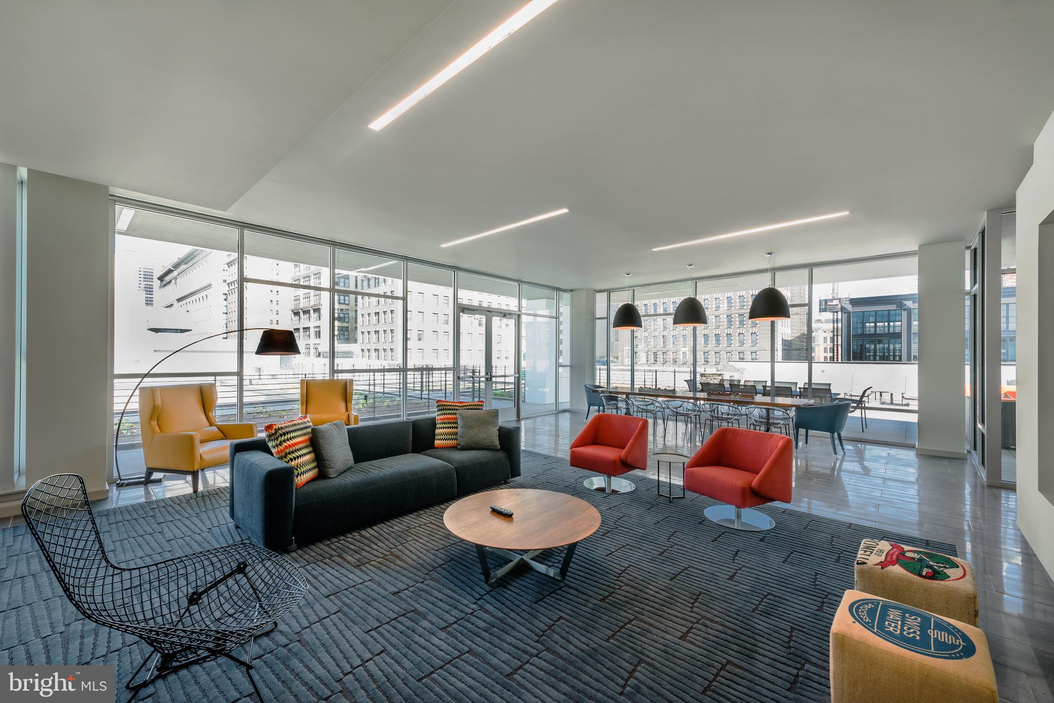 42 S 15th St #2b-1607