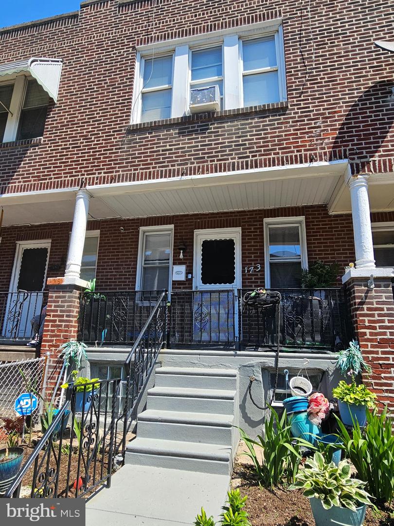 173 Saber St