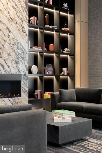 210 S 12th St #1b-1-9e