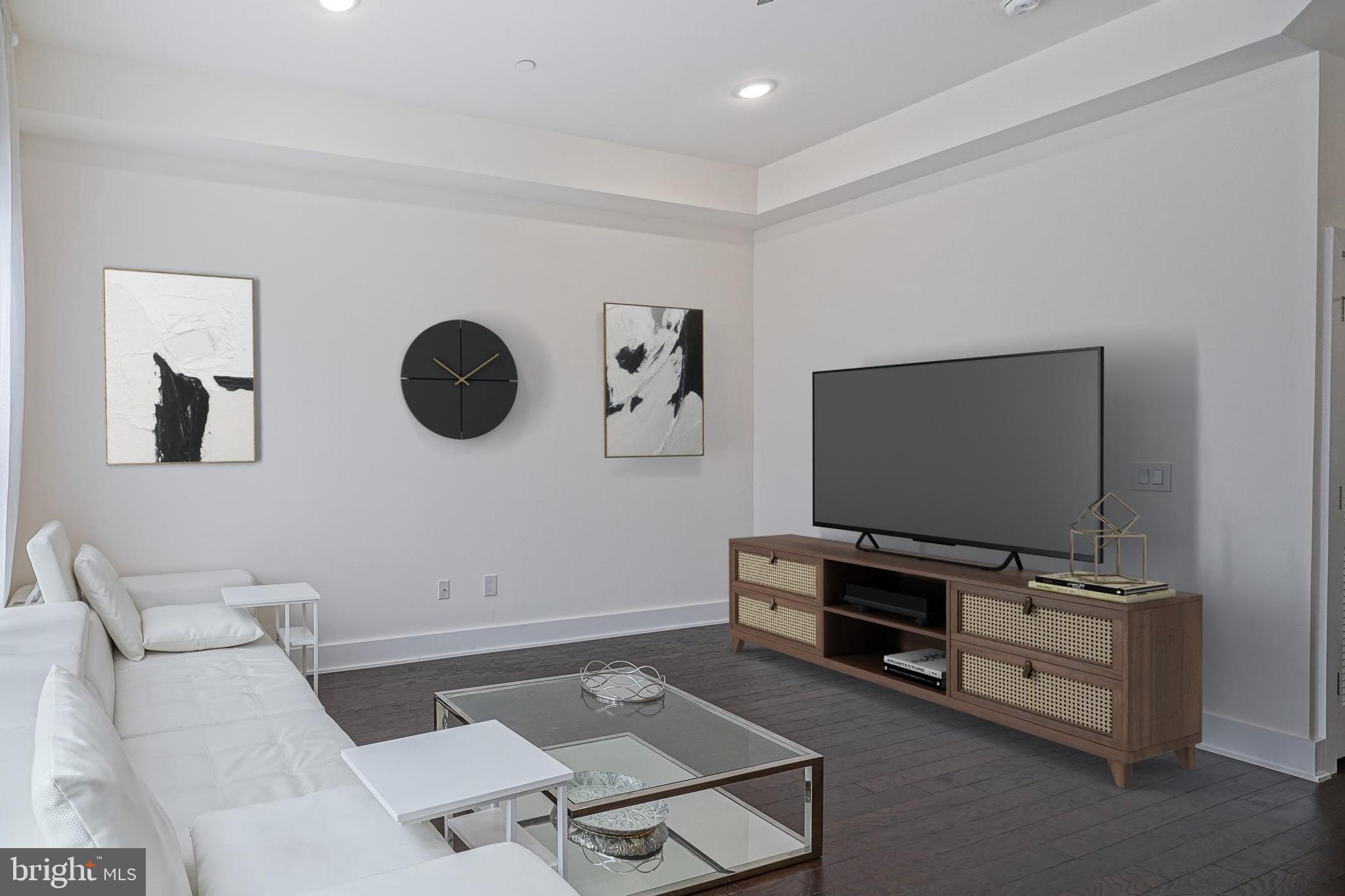 520 W MONTGOMERY AVE #7