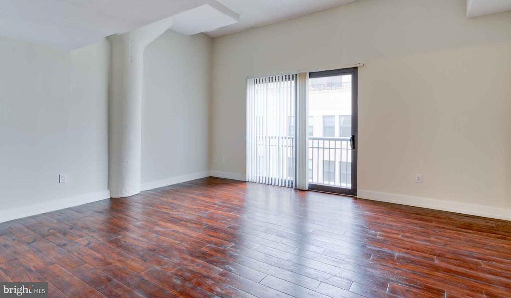 3131 WALNUT ST #1B-519