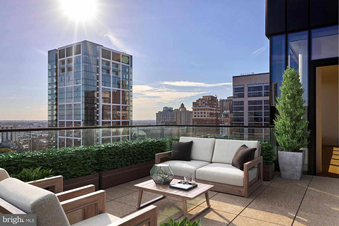 1134 SANSOM ST #2B-PH1903