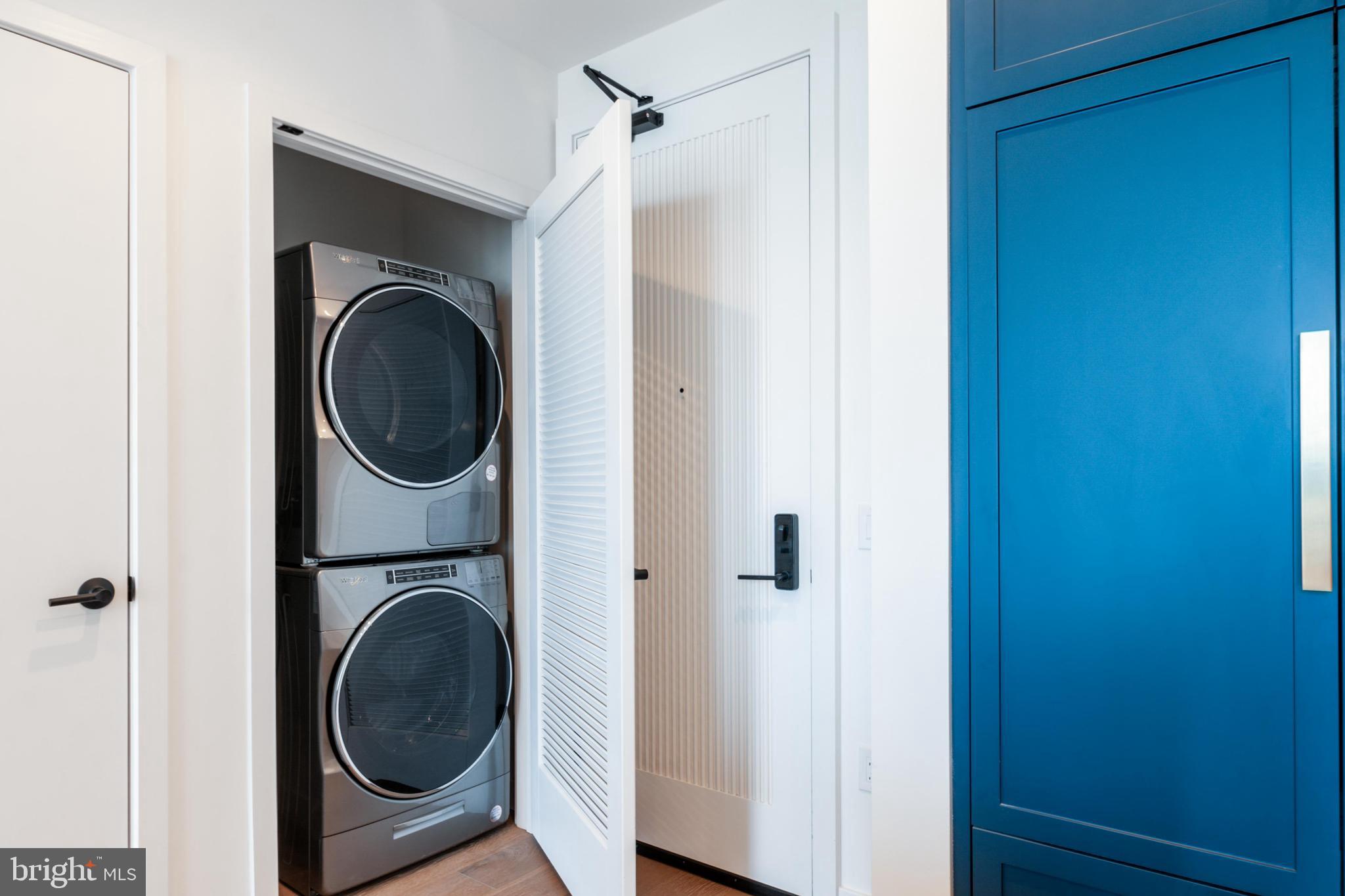 1134 SANSOM ST #2B-PH1906