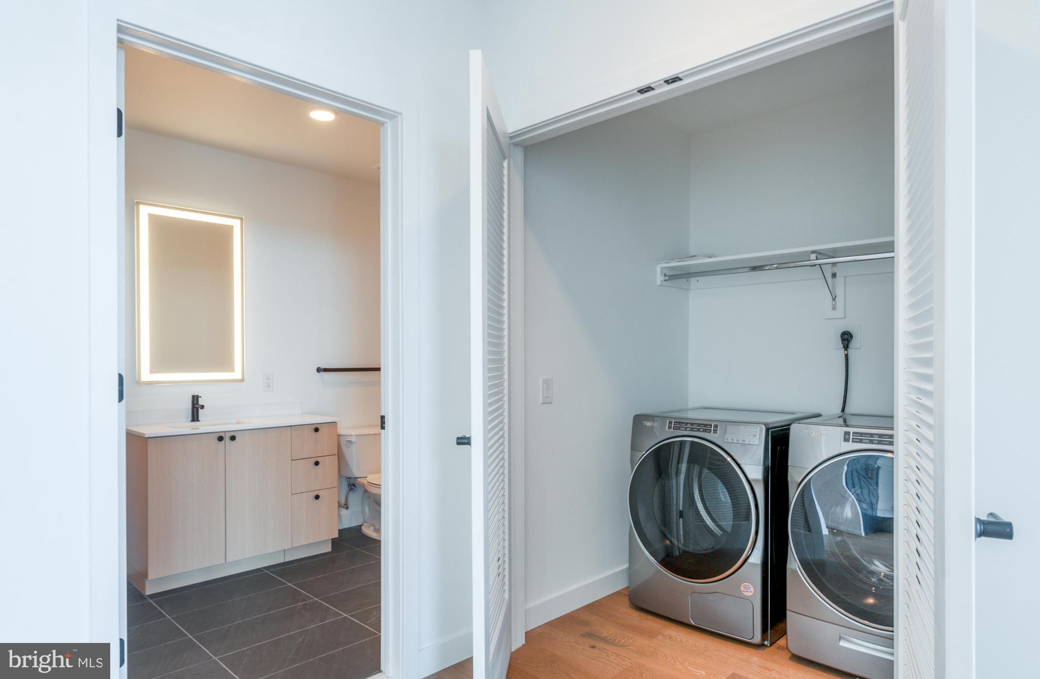 1134 SANSOM ST #2B-PH1906