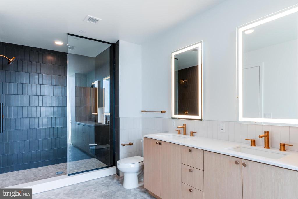1134 SANSOM ST #1B-PH1907