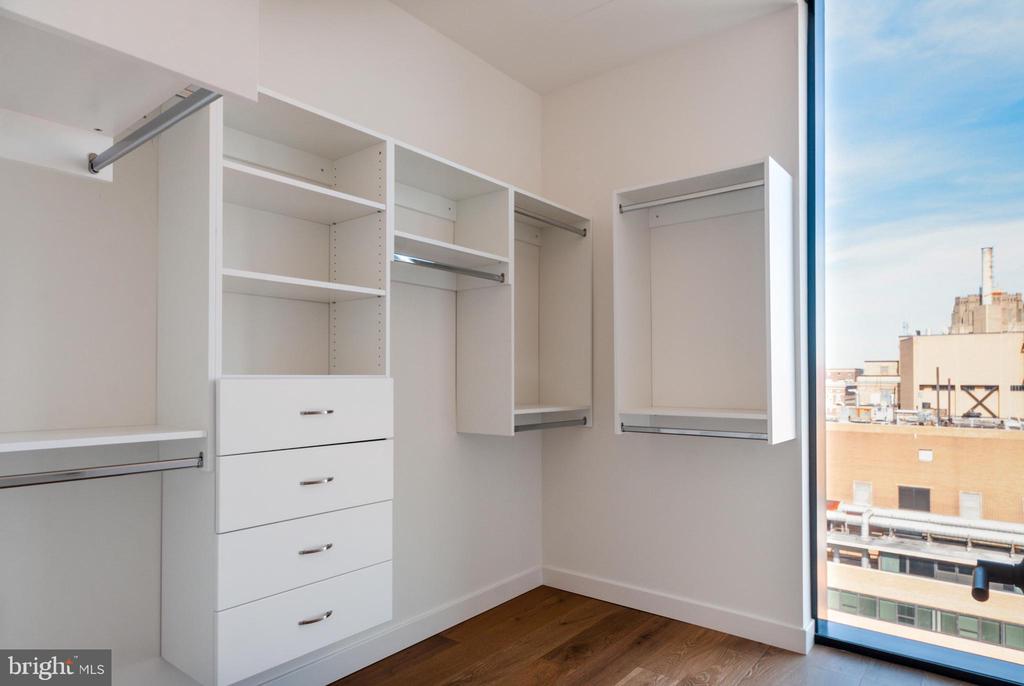 1134 SANSOM ST #1B-PH1907
