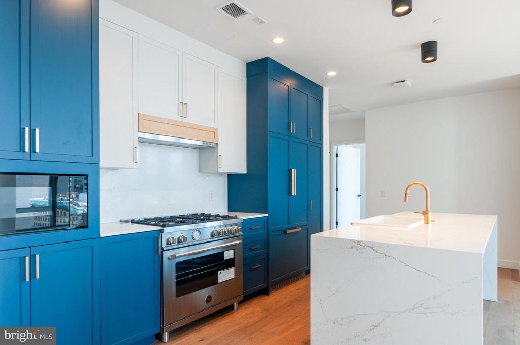 1134 SANSOM ST #1B-PH1907