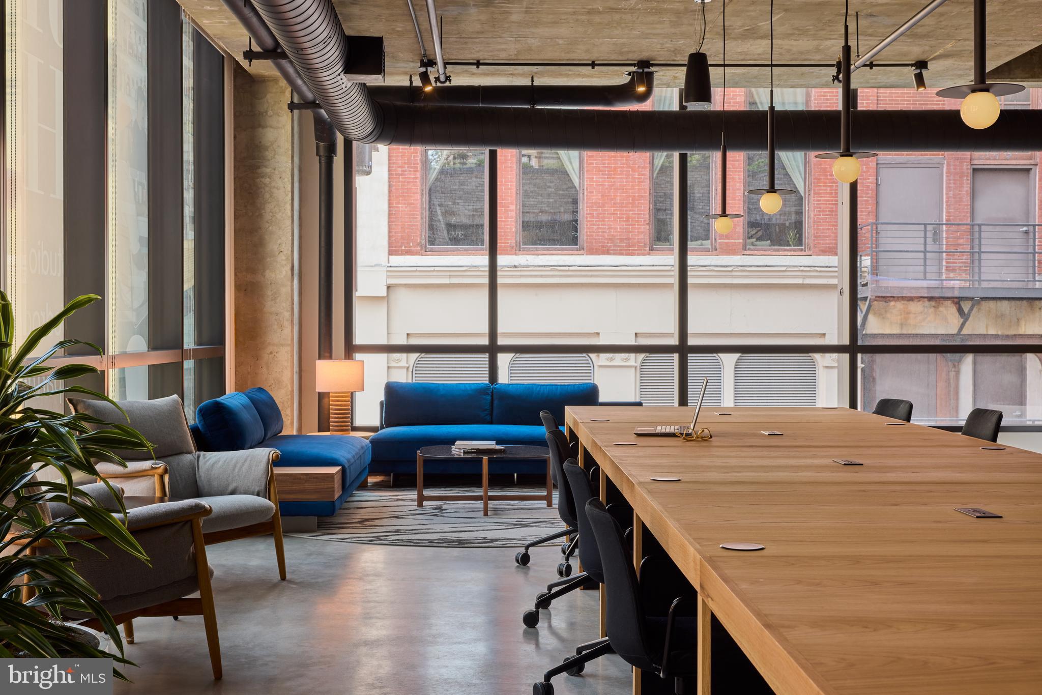 1134 SANSOM ST #2B-PH2005