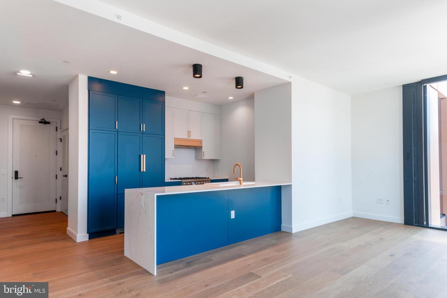 1134 SANSOM ST #2B-PH1914