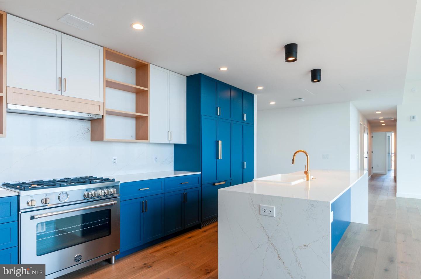 1134 SANSOM ST #2B-PH1914