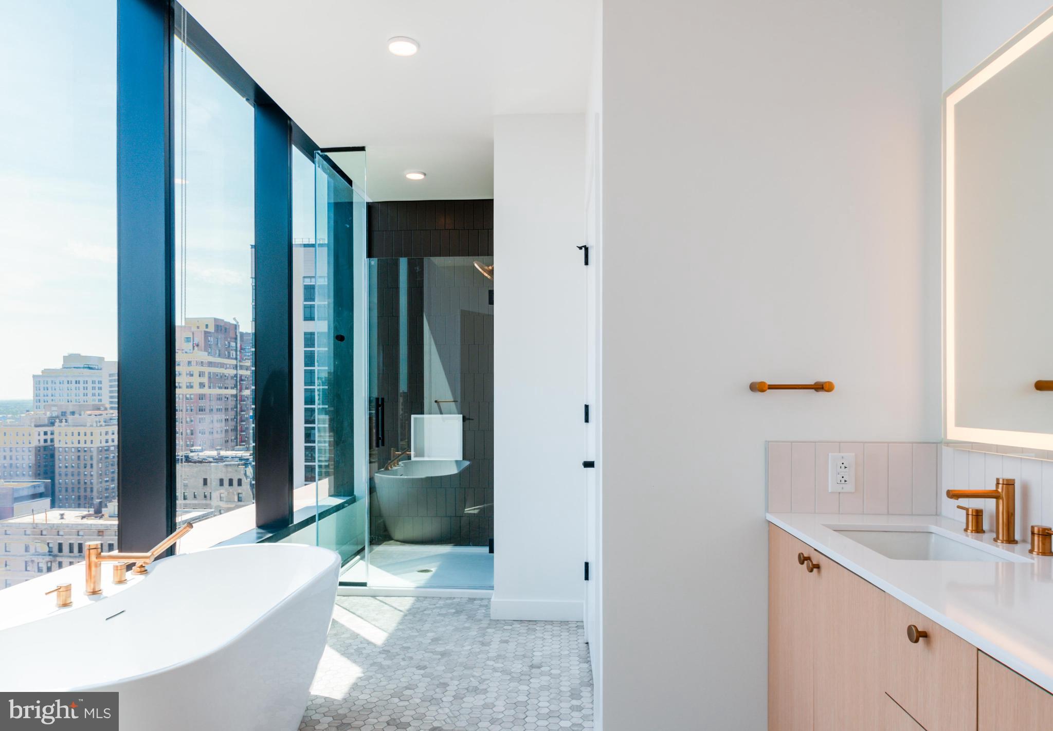 1134 SANSOM ST #2B-PH1914