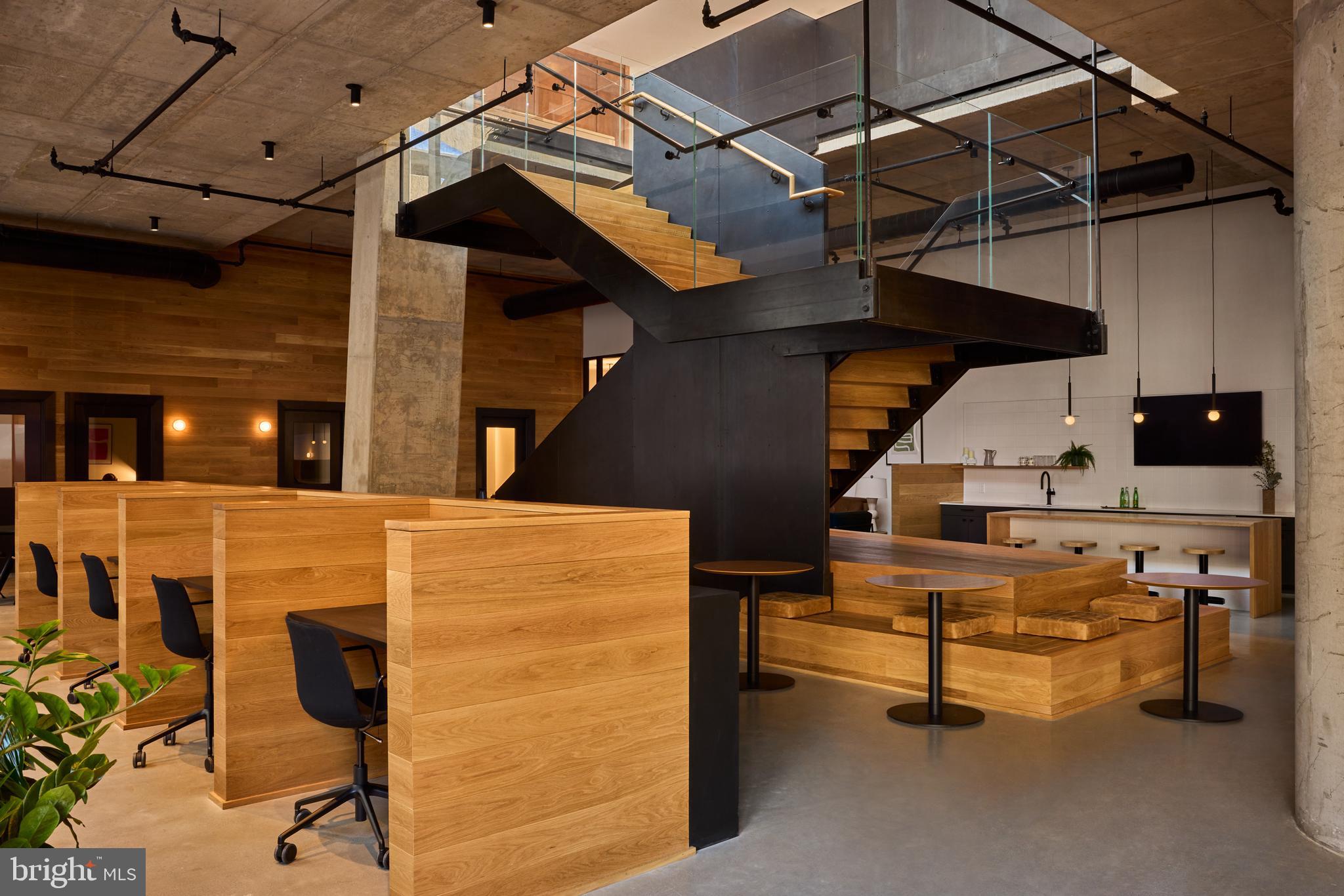 1134 SANSOM ST #2B-PH2004